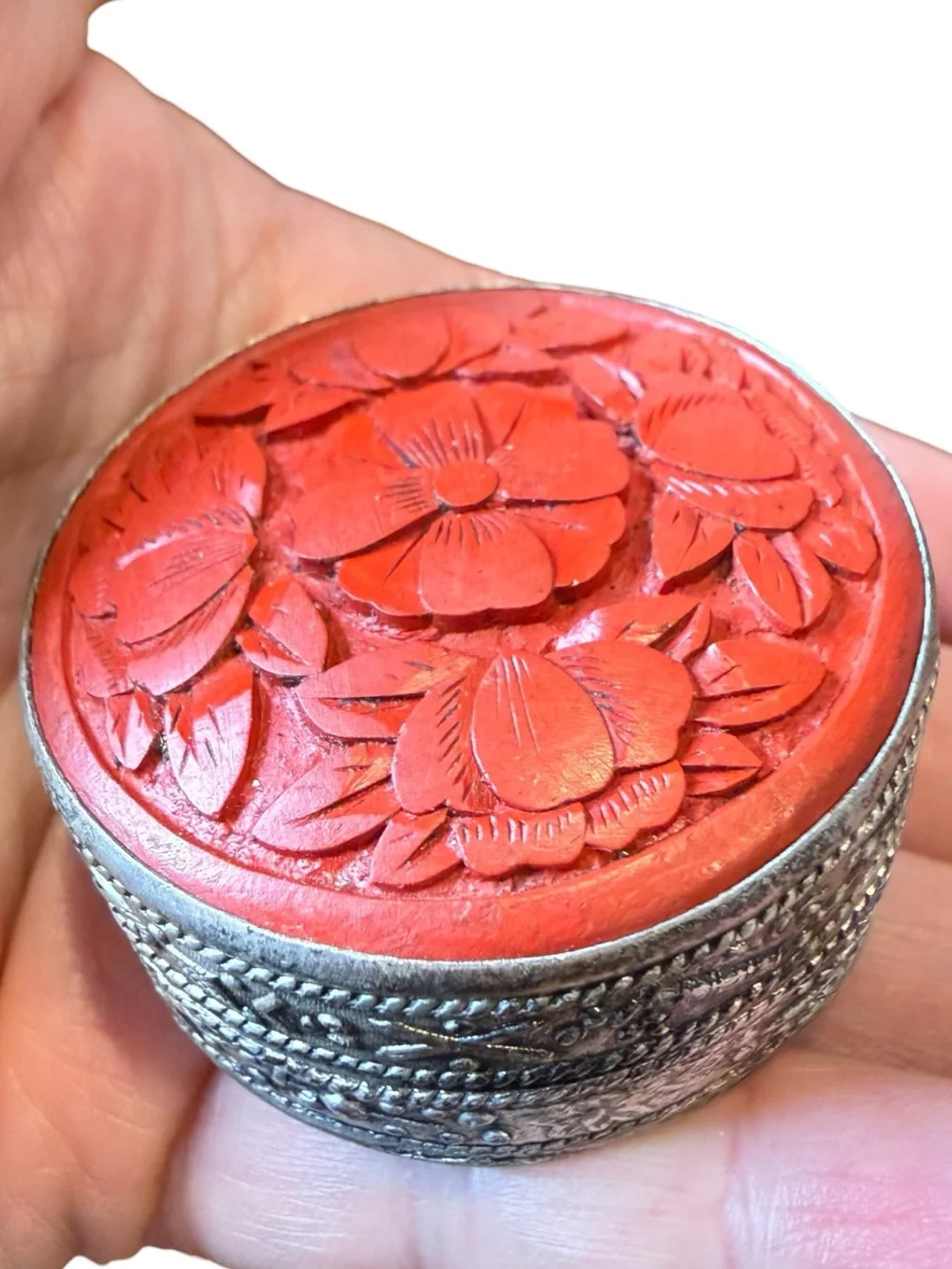 Vintage Chinese Cinnabar Style Floral Trinket Box Beijing Lacquer Style